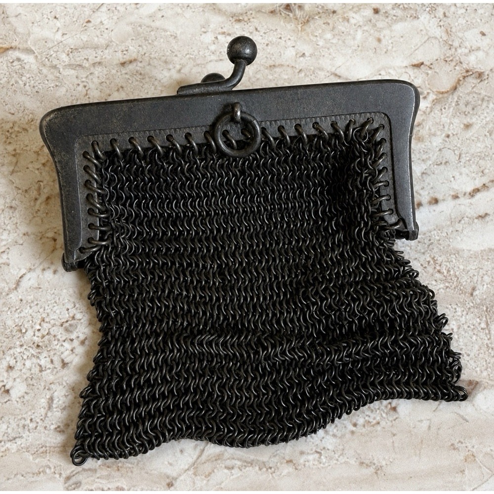 Antique French Real Gunmetal Mesh Coin Purse Chainmail Kiss Lock Edwardian c1900